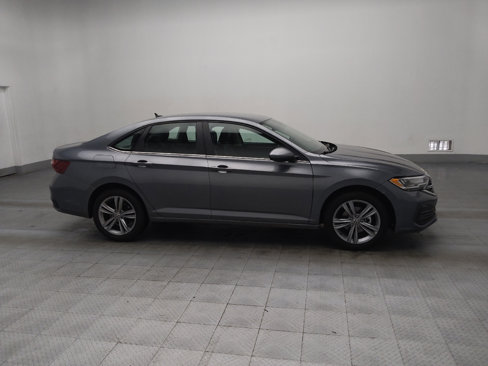 Used 2024 Volkswagen Jetta SE image 11