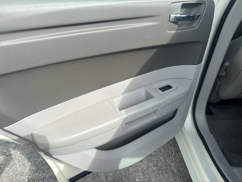 Used 2008 Chrysler 300 LX image 14
