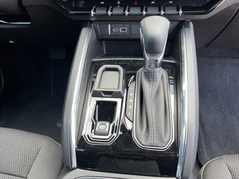 New 2026 GMC Canyon Elevation w/ Convenience Package image 16