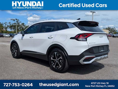 Used 2025 Kia Sportage EX image 3