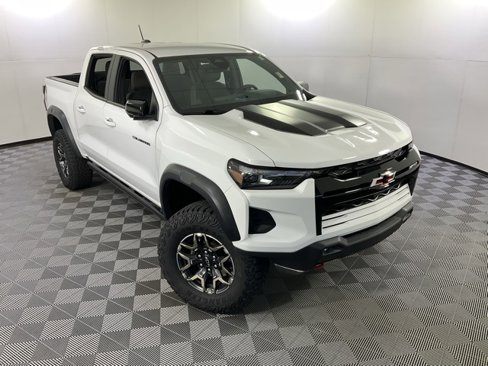 Used 2024 Chevrolet Colorado ZR2 w/ Technology Package image 41