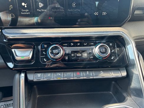 Used 2024 GMC Sierra 2500 Denali w/ Denali Reserve Package image 20