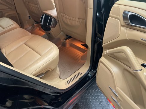 Used 2012 Porsche Cayenne image 34