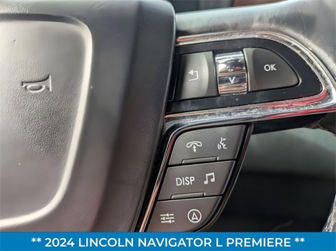 Certified 2024 Lincoln Navigator L 4WD image 18