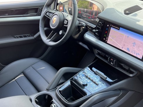 New 2025 Porsche Cayenne image 14
