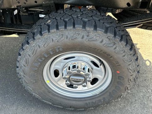 New 2025 Ford F250 XL w/ 360-Degree Camera Package image 8