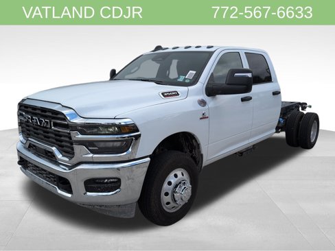 New 2026 RAM 3500 Tradesman w/ Chrome Appearance Group image 3
