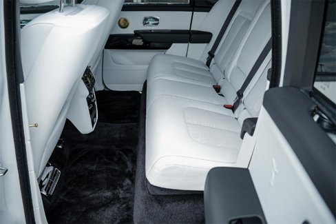 New 2025 Rolls-Royce Cullinan image 37