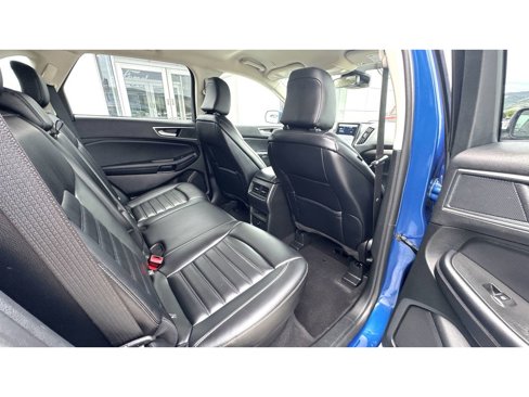 Used 2024 Ford Edge SEL image 11