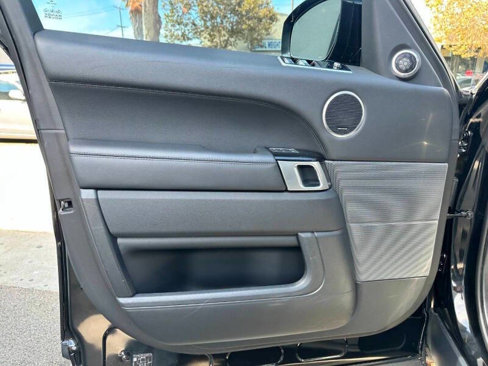Used 2022 Land Rover Range Rover Sport HSE Silver Edition image 19