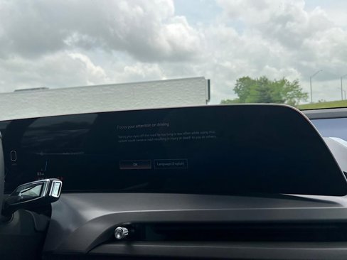 New 2026 Cadillac Vistiq Premium Luxury w/ LPO, Floor Liner Package image 25