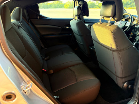 Used 2013 Dodge Avenger SXT w/ Rallye Appearance Group image 9