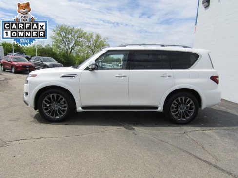 Used 2024 Nissan Armada Platinum w/ Captain's Chairs Package image 2