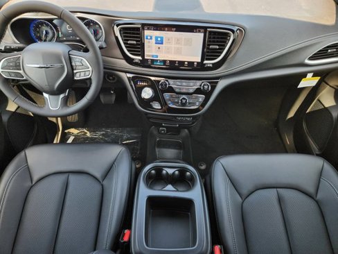 New 2025 Chrysler Pacifica Select image 19