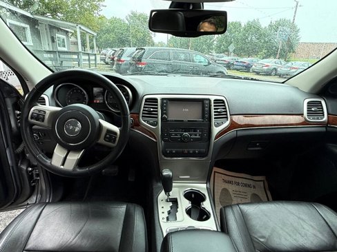 Used 2013 Jeep Grand Cherokee Limited w/ Trailer Tow Group IV image 29