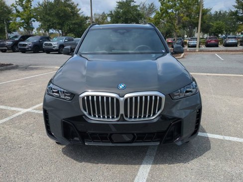 New 2026 BMW X5 xDrive50e w/ Executive Package image 9