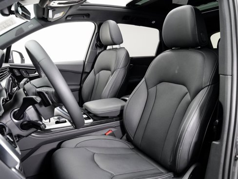 Certified 2025 Audi Q7 3.0T Prestige image 5