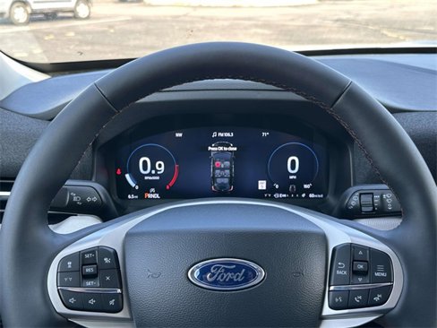 New 2025 Ford Explorer Active image 22