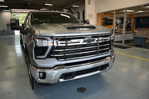 New 2025 Chevrolet Silverado 2500 LTZ w/ LTZ Premium Package image 3