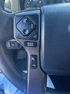 Used 2018 Toyota Tacoma TRD Sport w/ Technology Package image 13