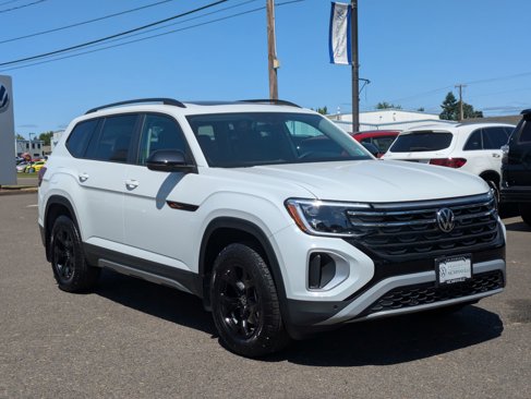 New 2025 Volkswagen Atlas Peak Edition SE image 7