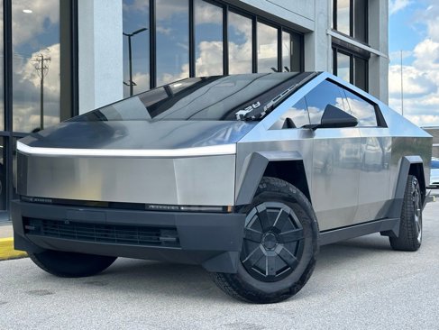 Used 2024 Tesla Cybertruck AWD Crew Cab image 1