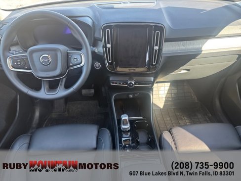 Used 2024 Volvo XC40 B5 Ultimate w/ Protection Package Premier image 10