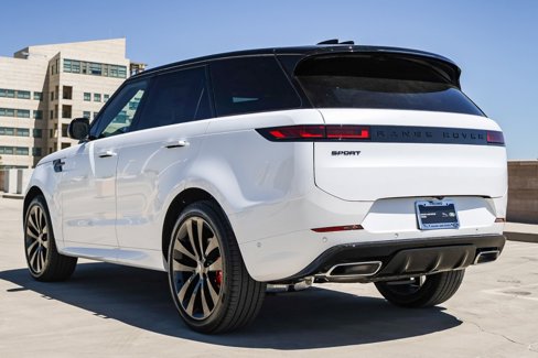 New 2025 Land Rover Range Rover Sport Dynamic SE image 6