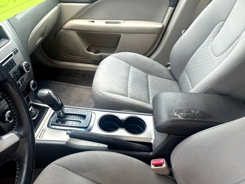 Used 2010 Ford Fusion SE image 14