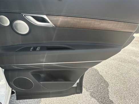 Used 2025 Genesis GV80 2.5T Prestige image 17
