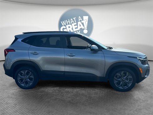 Used 2024 Kia Seltos S image 2