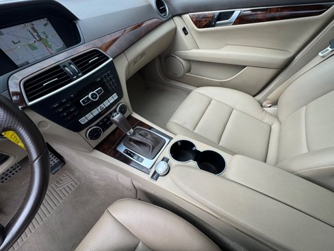 Used 2013 Mercedes-Benz C 300 4MATIC Sedan image 21