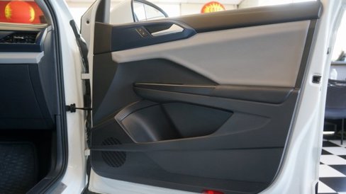 Used 2022 Volkswagen Taos SE image 63