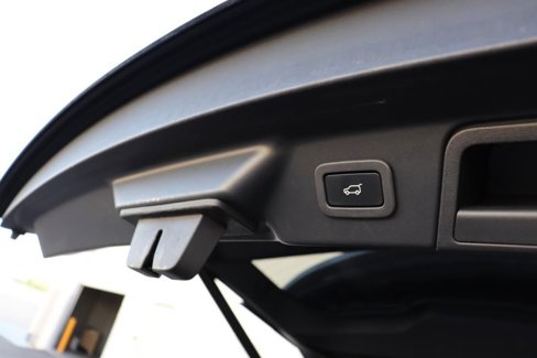Used 2020 Land Rover Range Rover Velar R-Dynamic S image 24