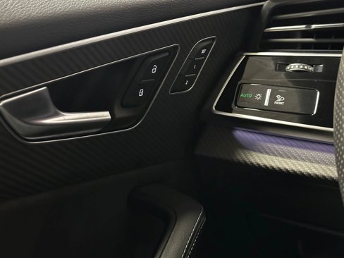 Used 2024 Audi SQ8 Premium Plus image 34