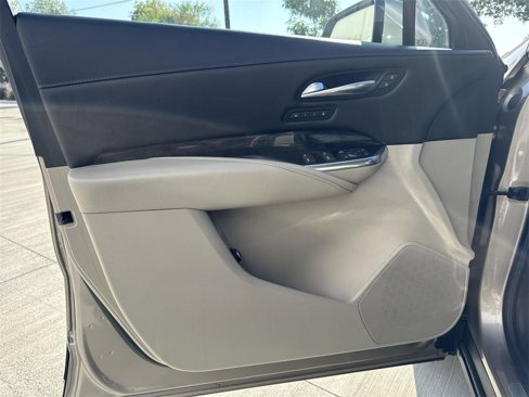 Used 2022 Cadillac XT4 Premium Luxury w/ Enhanced Visibility Package image 19