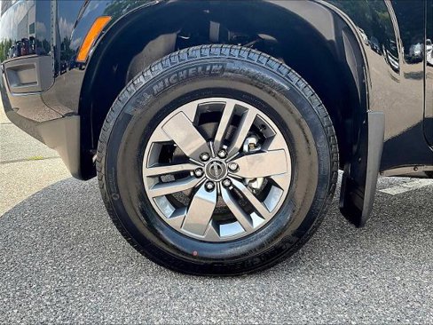 Certified 2025 Nissan Frontier SV image 7