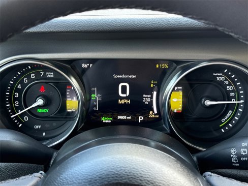 Used 2023 Jeep Wrangler Unlimited image 32