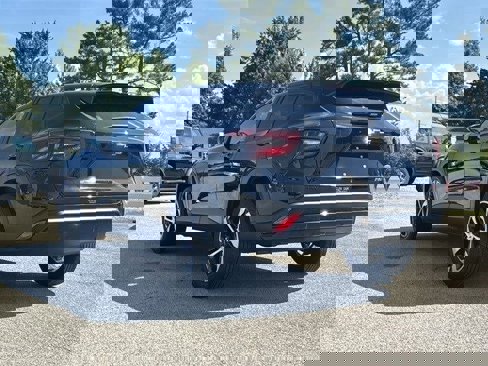 Used 2024 Chevrolet Trax RS w/ Driver Confidence Package image 7