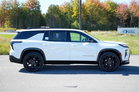 Used 2024 Chevrolet Traverse RS image 4