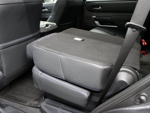 Used 2025 Toyota Sequoia Platinum image 65