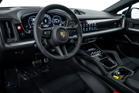 New 2025 Porsche Cayenne S image 4