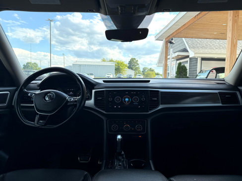 Used 2018 Volkswagen Atlas SE w/ R-Line Package image 25
