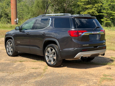 Used 2017 GMC Acadia SLT image 3