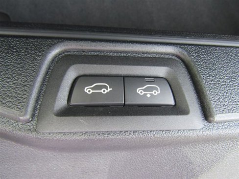 Used 2024 BMW X7 xDrive40i w/ Premium Package image 59