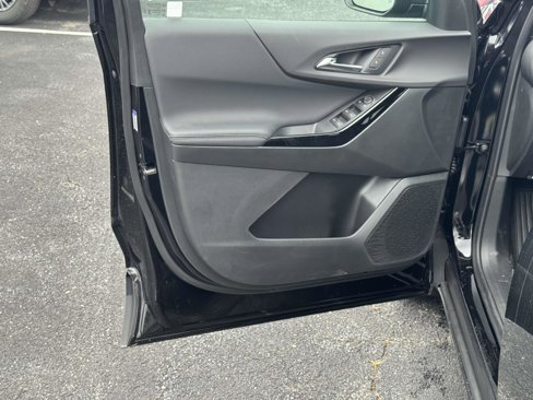 New 2026 Chevrolet Equinox LT w/ Safety and Technology Package image 12