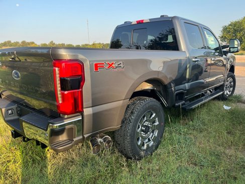 New 2026 Ford F250 Lariat w/ Chrome Package image 7