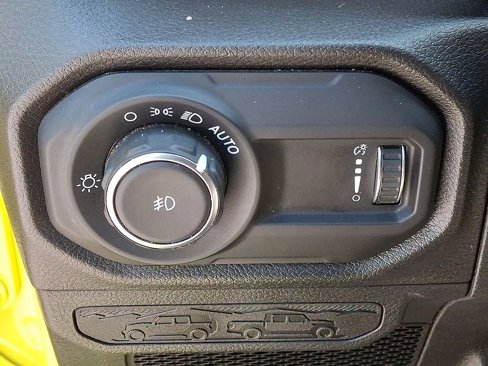 Used 2024 Jeep Wrangler Willys image 25