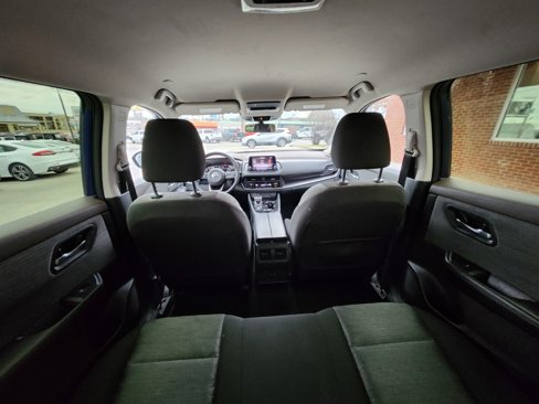 Used 2023 Nissan Rogue SV image 33
