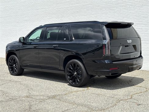 New 2025 Cadillac Escalade ESV Sport Platinum w/ LPO, ONYX Package image 3